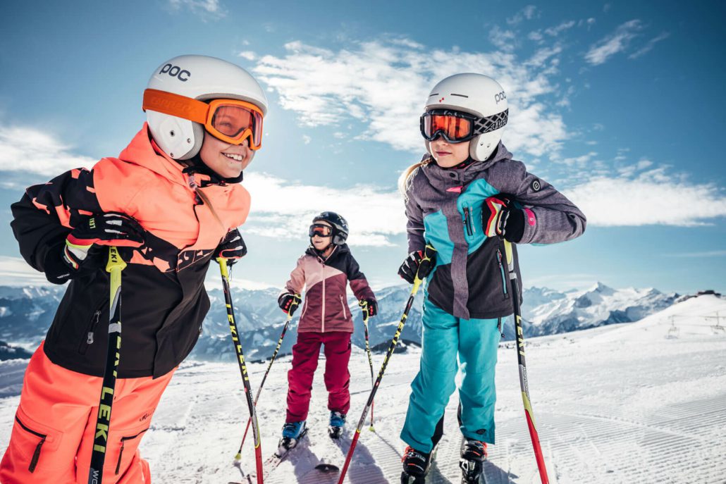 Kids beim Skifahren