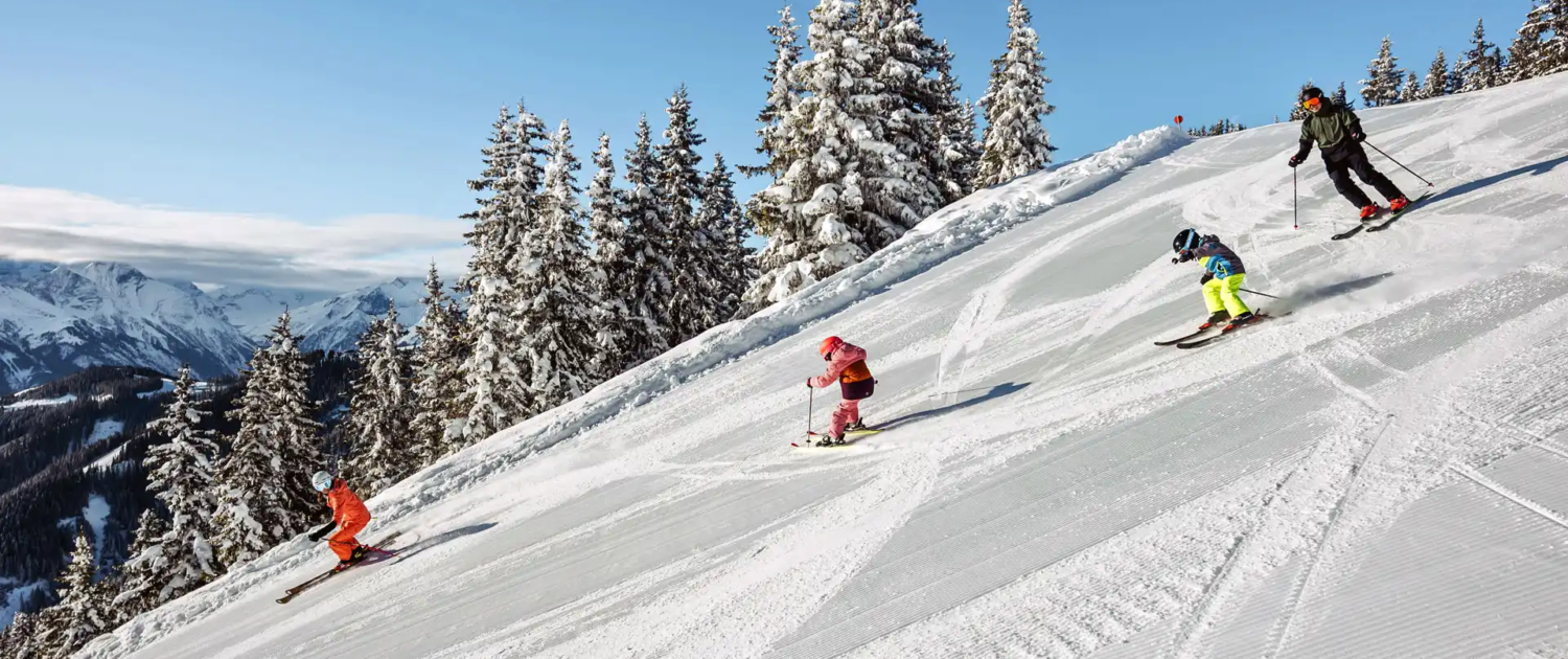 Skifahrer auf Piste